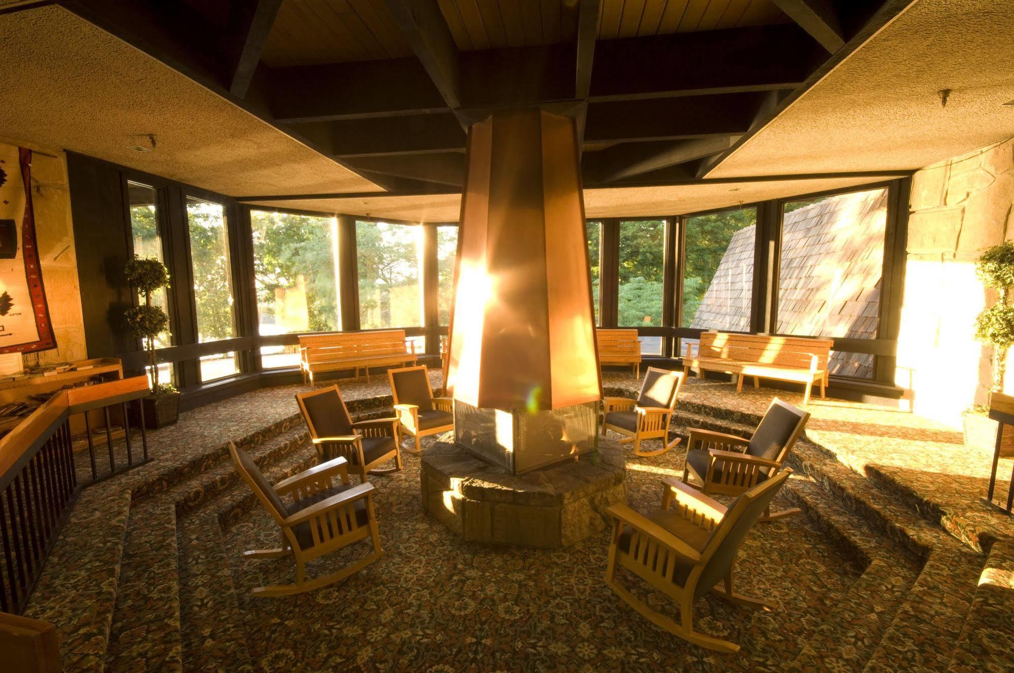 Mohican Lodge And Conference Center Perrysville ภายนอก รูปภาพ