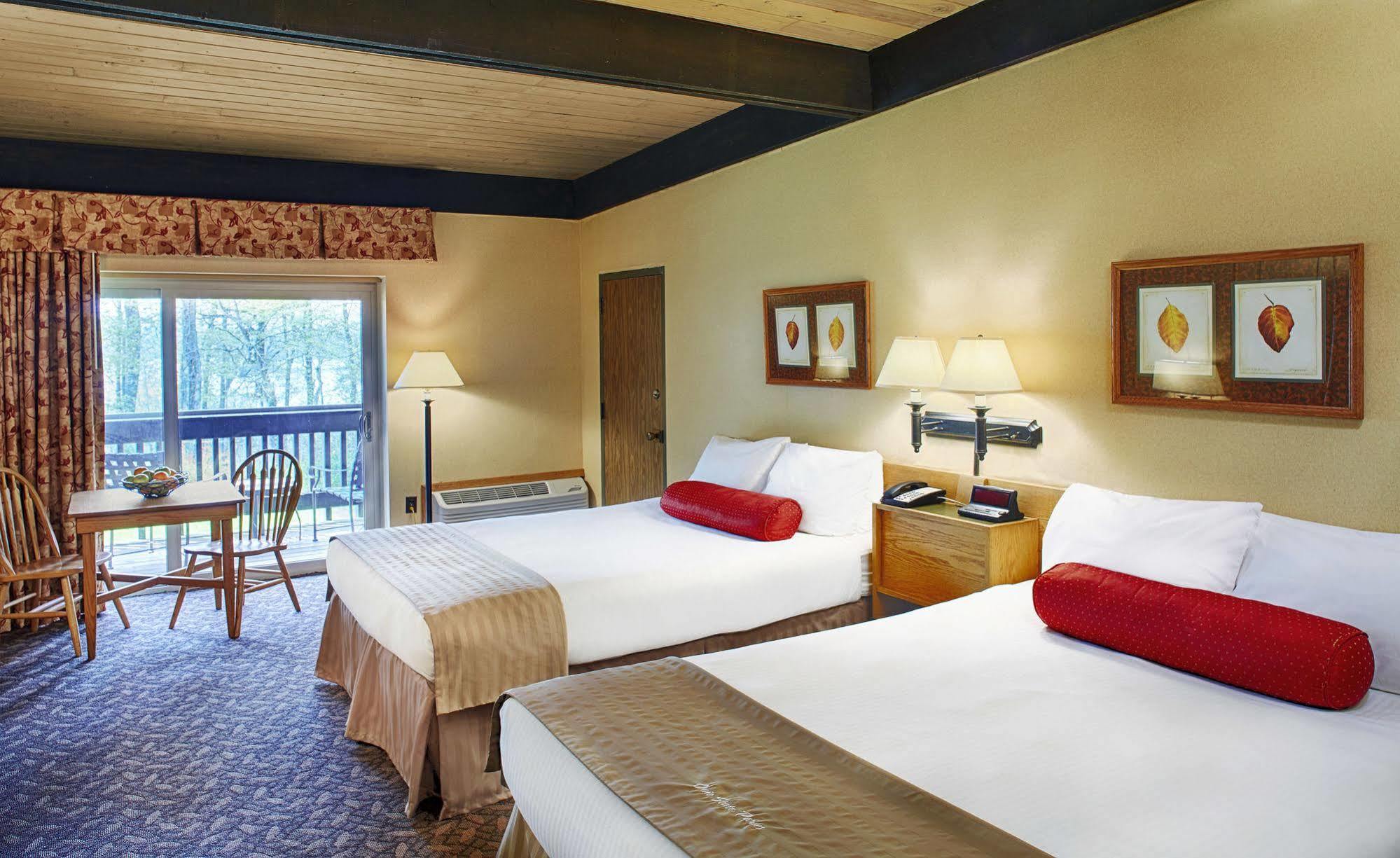 Mohican Lodge And Conference Center Perrysville ภายนอก รูปภาพ