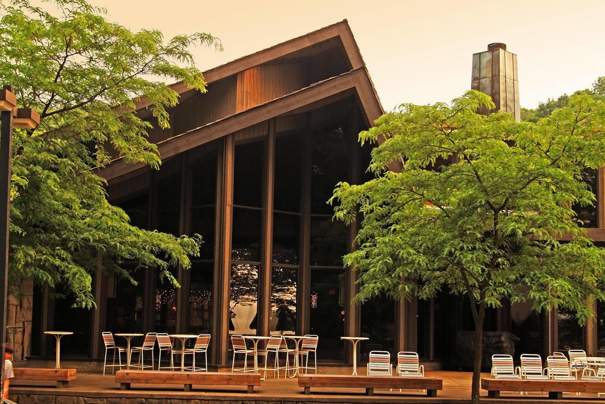 Mohican Lodge And Conference Center Perrysville ภายนอก รูปภาพ