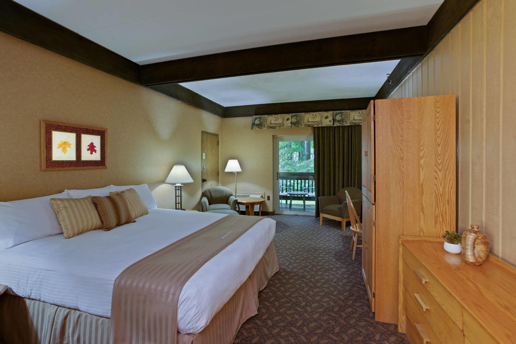 Mohican Lodge And Conference Center Perrysville ภายนอก รูปภาพ