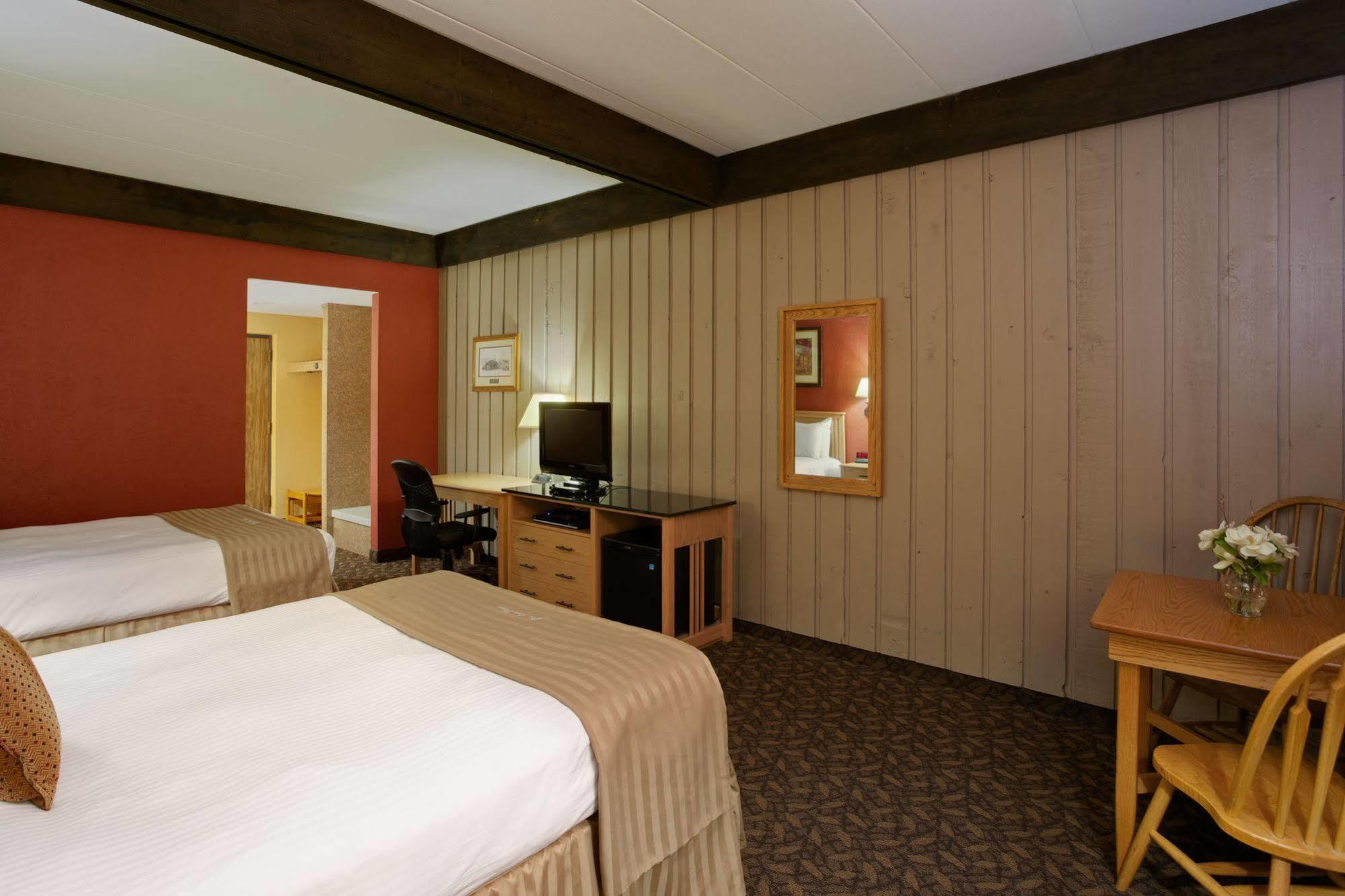 Mohican Lodge And Conference Center Perrysville ภายนอก รูปภาพ