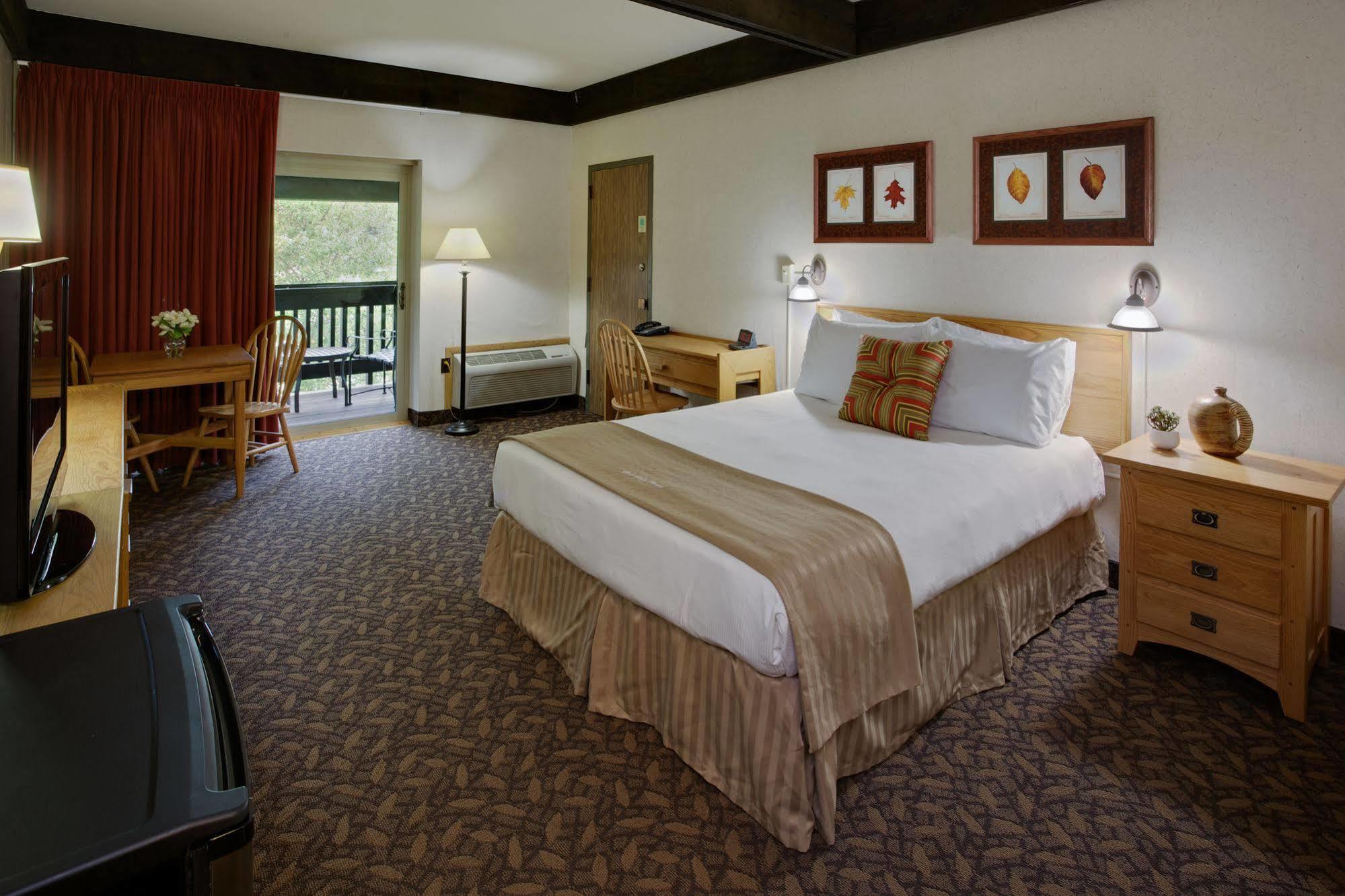 Mohican Lodge And Conference Center Perrysville ภายนอก รูปภาพ