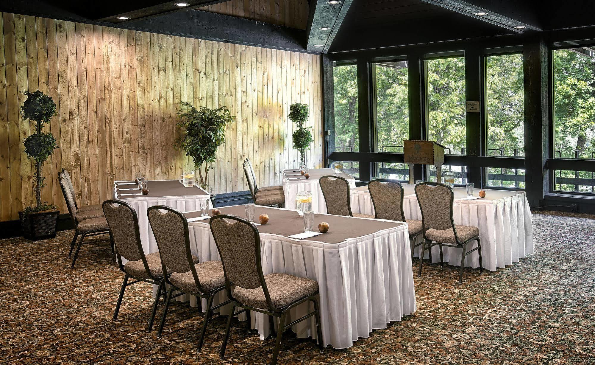 Mohican Lodge And Conference Center Perrysville ภายนอก รูปภาพ